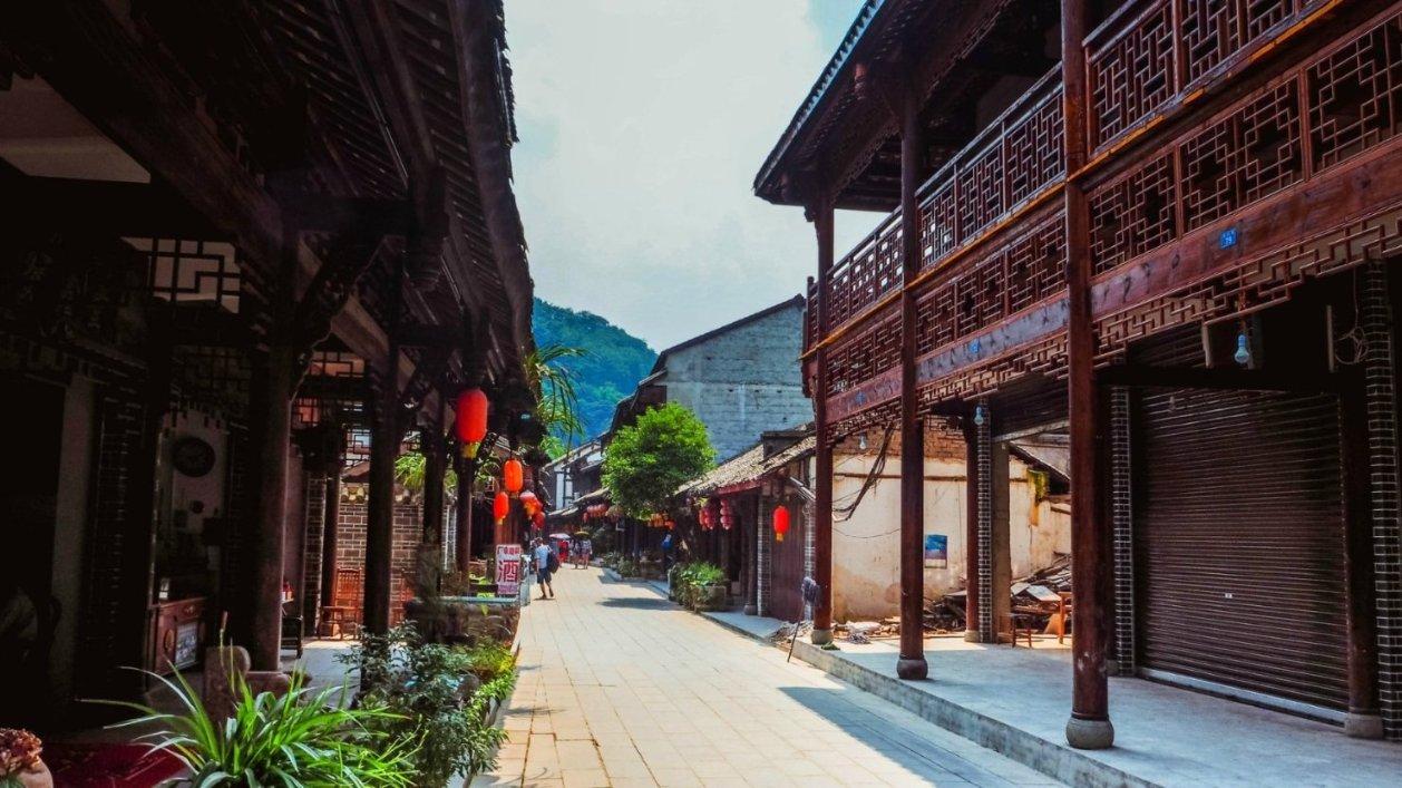 他把“矿山村”变成了“旅游村”